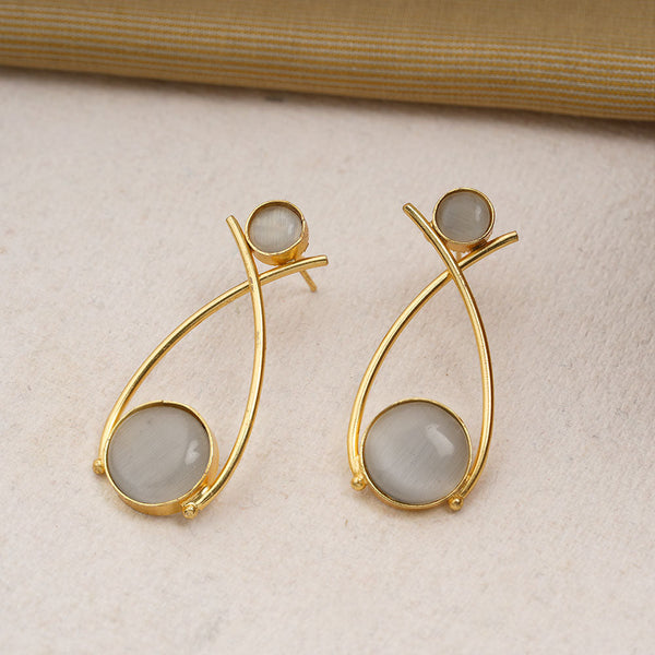 Anika- Stone Studded Golden Frames Dangler Earrings(Gray)