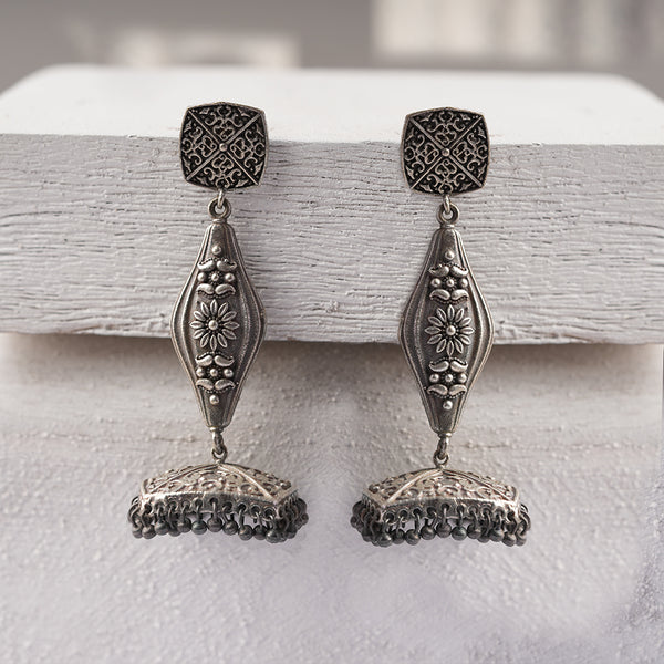 Silvery Dangles