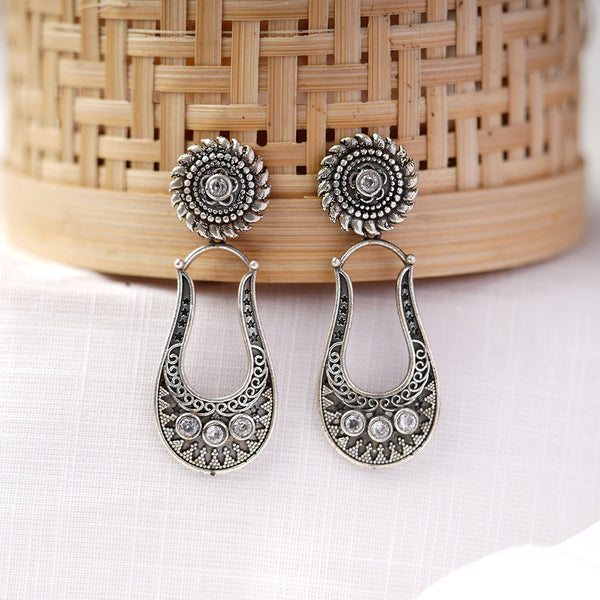 Silvery Dangles