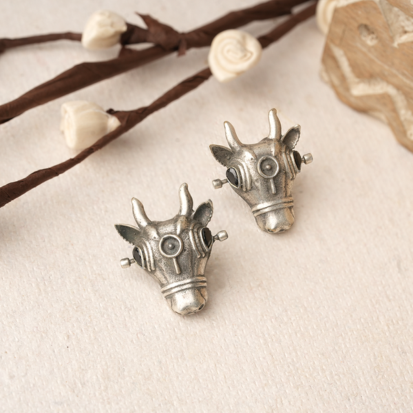 Nandi- Silver oxidised stone studded stud earrings(Black)