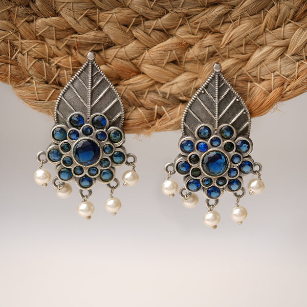 Stone leaf earrings