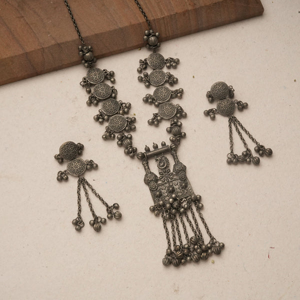 Rudrangi- Silver Toned Brass Necklace Set