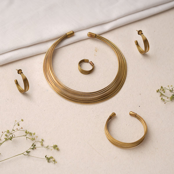 Multistrand Brass polished Hasli with Earrings & Adjustable Ring