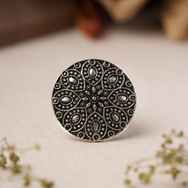 Chivalric adjustable Ring