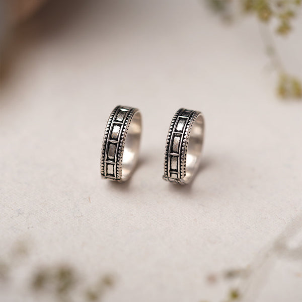 Manini- Oxidised Brass ToeRings