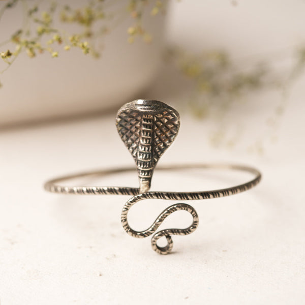 Sheshnaga- Motif Brass Bajuband