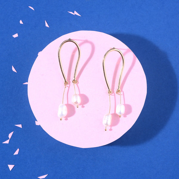 Hanging Pearly  Earrings