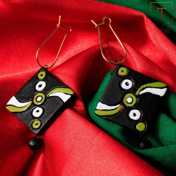 Dharaan-Handcrafted Clay Dangler Earrings