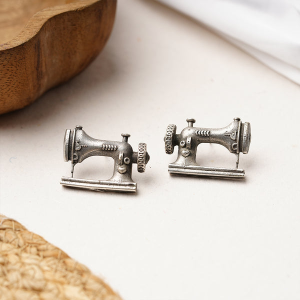 Sewing machine shaped Brass Studs