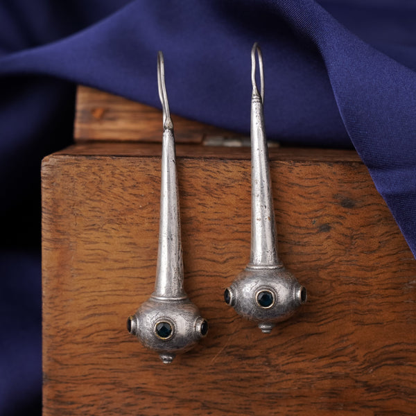 Silver Toned Handcrafted Kundan Embedded Brass Earrings