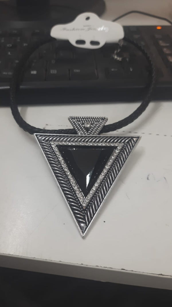 Fancy Neckpiece